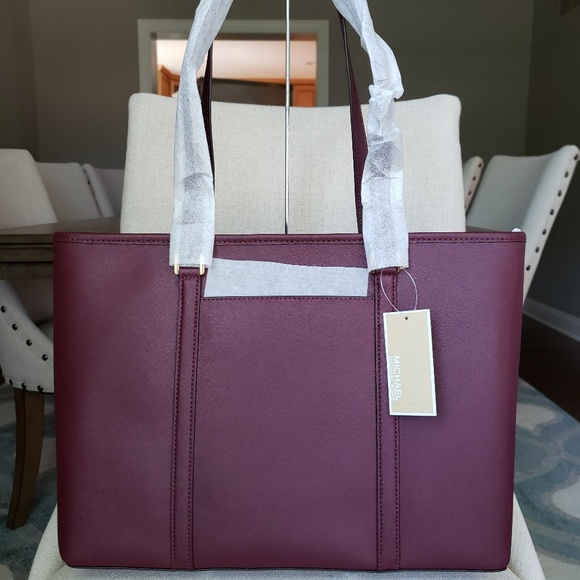 SOLD Michael Kors Sady tote Bag And Wallet set - Picture 3 of 8